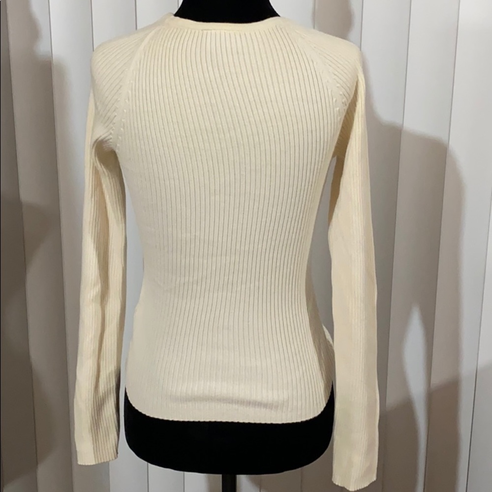 Sweater - Picture 2 of 4